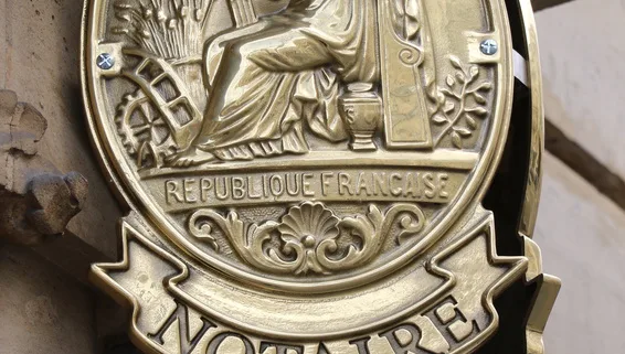 Enseigne d’une étude de notaire